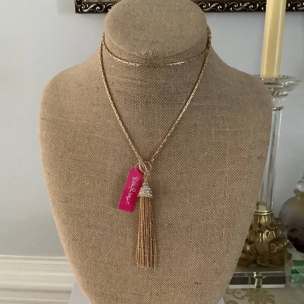 Lilly Pulitzer NWT Necklace Goldtone 32” Chain capped by a toggle Clasp …